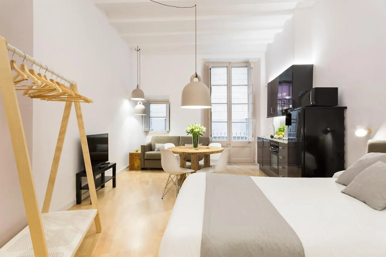 Ola Living Cnd Canuda Barcelone 0*,  Espagne